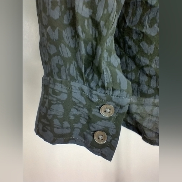 RAILS PEARL CHARCOAL BATIK CHETTA BLOUSE - Picture 7 of 9